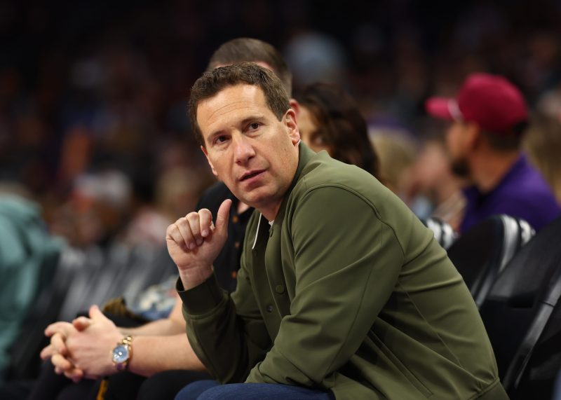 Minority owners file lawsuit against controlling owner of Suns/Mercury